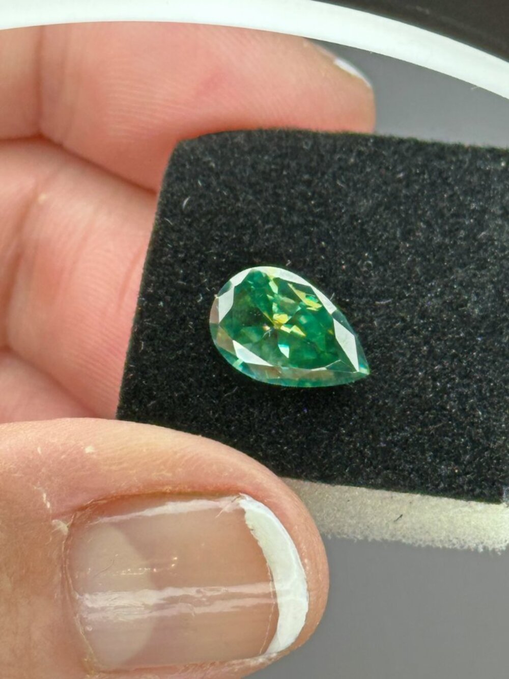 Large Green Diamond - Picture 13 of 15